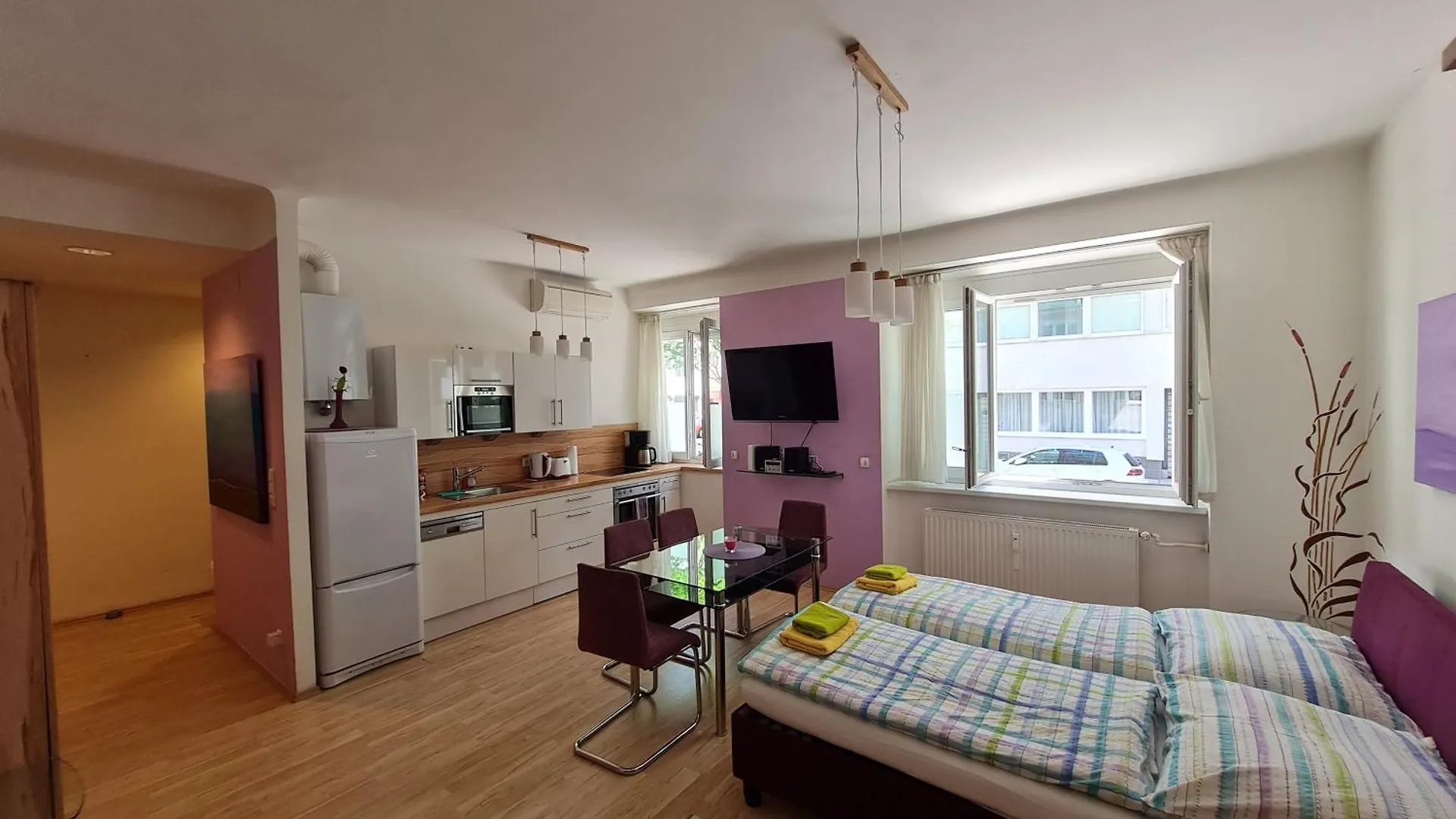 Modern Studio In The Heart Of Vienna - Steps From The Opera contacts